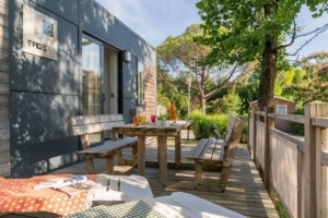 Cottage Carrousel - Terrace