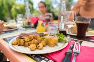 Nantes camping - Le Restaurant - Les Terrasses du Petit Port