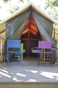 Nantes Camping - Hébergement - Tente Nomad - Terrasse